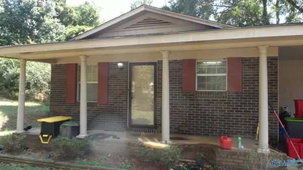 1309 Meadowood Lane, Oxford, AL 36203