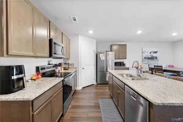 Owens Cross Roads, AL 35763,10001 Anders Way