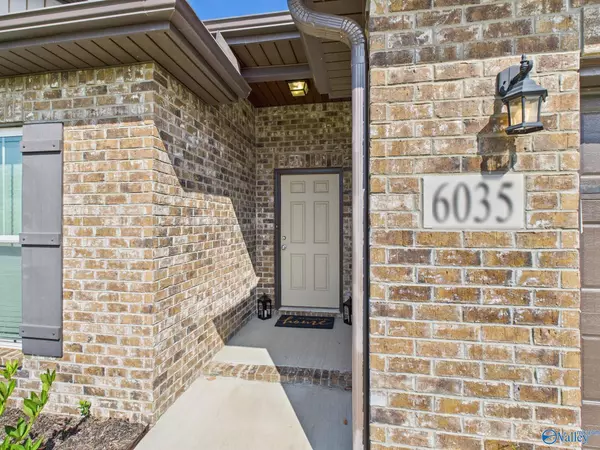 Huntsville, AL 35810,6035 Thorntons Way Circle NW