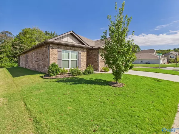 Huntsville, AL 35810,6035 Thorntons Way Circle NW