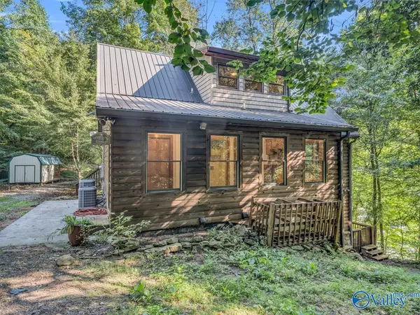 Trenton, GA 30752,984 Murphy Hollow Road