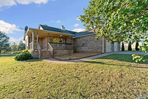 102 Compass Hill Circle, Toney, AL 35773