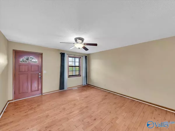 Falkville, AL 35622,321 County Road 1381