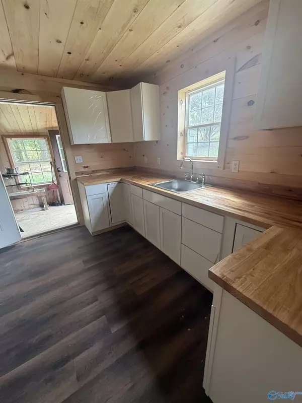 Henagar, AL 35978,15871 Alabama Highway 75