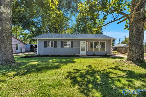 1702 Wakefield Drive NE, Huntsville, AL 35811