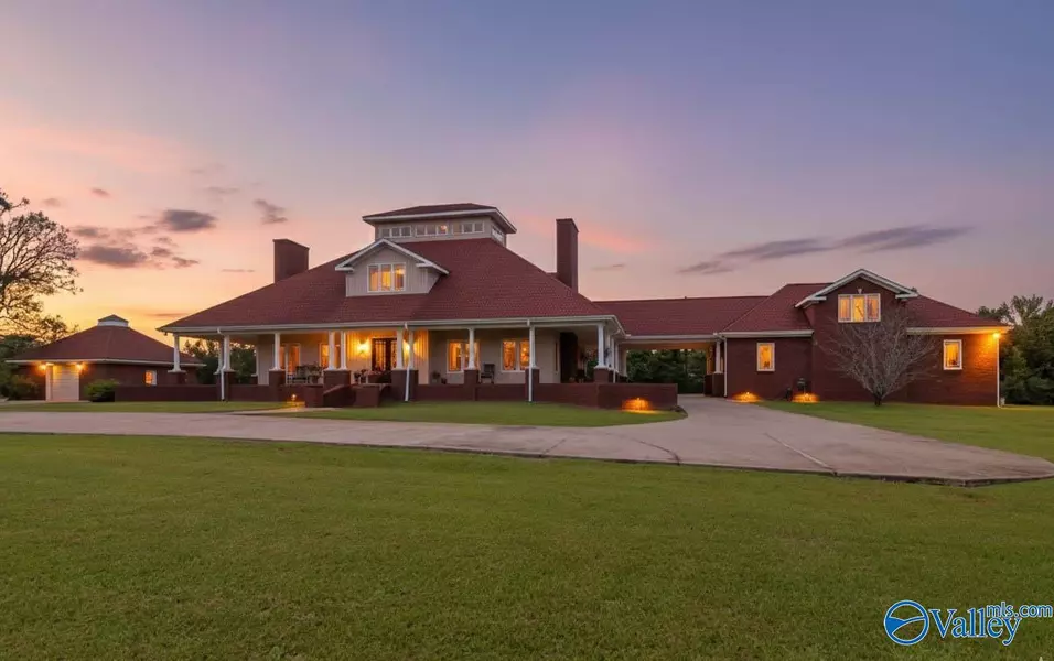 3280 County Road 217 SW, Trinity, AL 35673