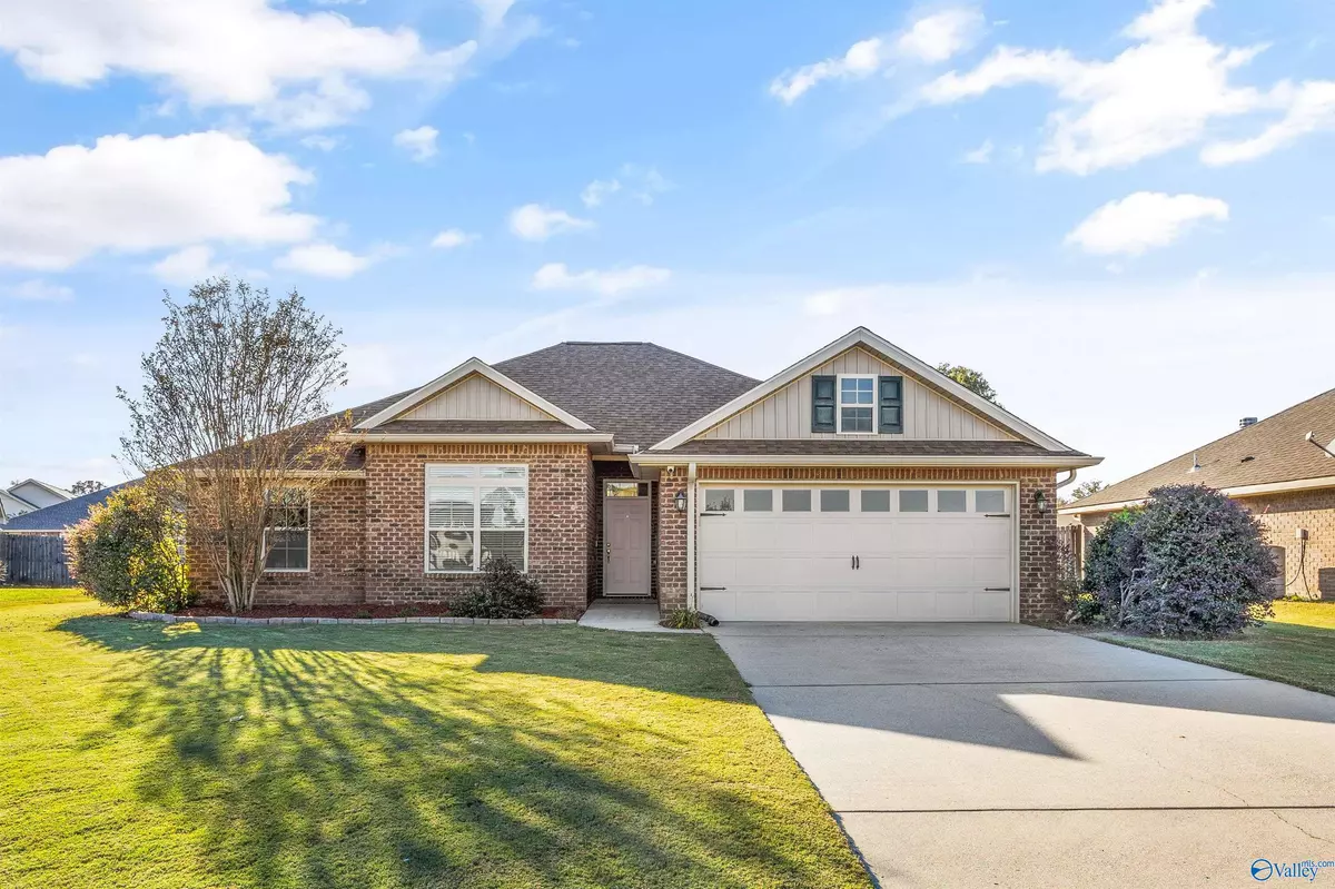 Owens Cross Roads, AL 35763,120 Coach Glen Drive