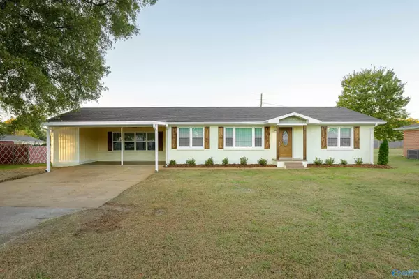1005 Davison Avenue, Muscle Shoals, AL 35661