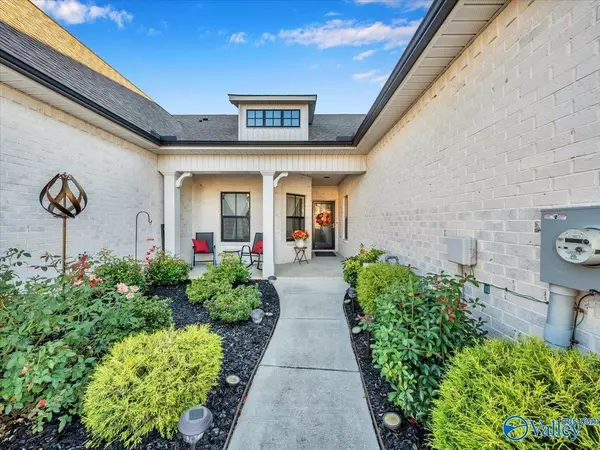 Huntsville, AL 35824,446 Legend Oak Way SW