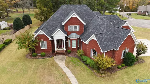 17294 Hubert Street, Athens, AL 35611