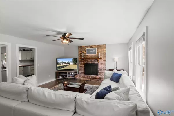 Lester, AL 35647,25325 Hunter Gates Road