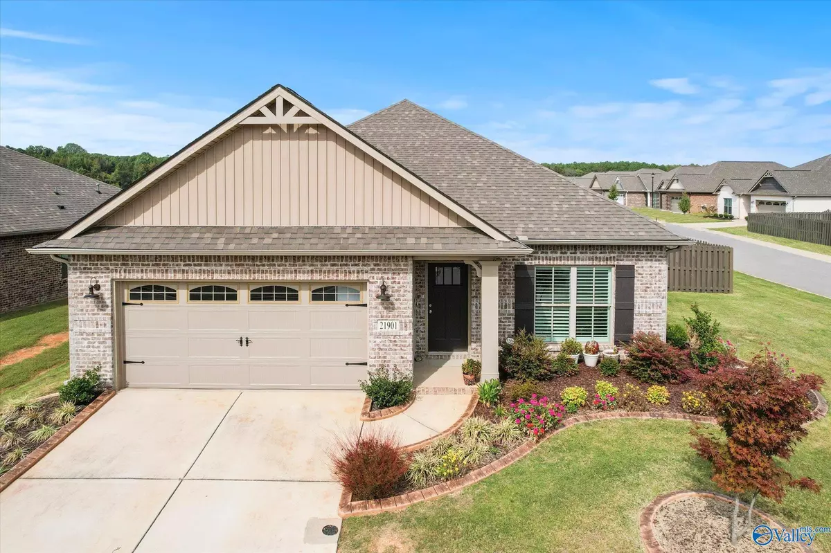 Athens, AL 35613,21901 Natures Cove Drive