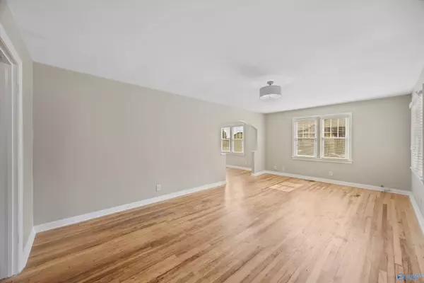 Huntsville, AL 35805,3201 Bradley Street SW