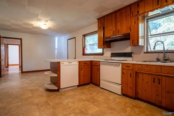 Scottsboro, AL 35768,1302 Garden Drive