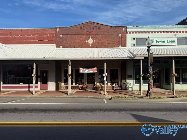 127 Main Street, Hartselle, AL 35640