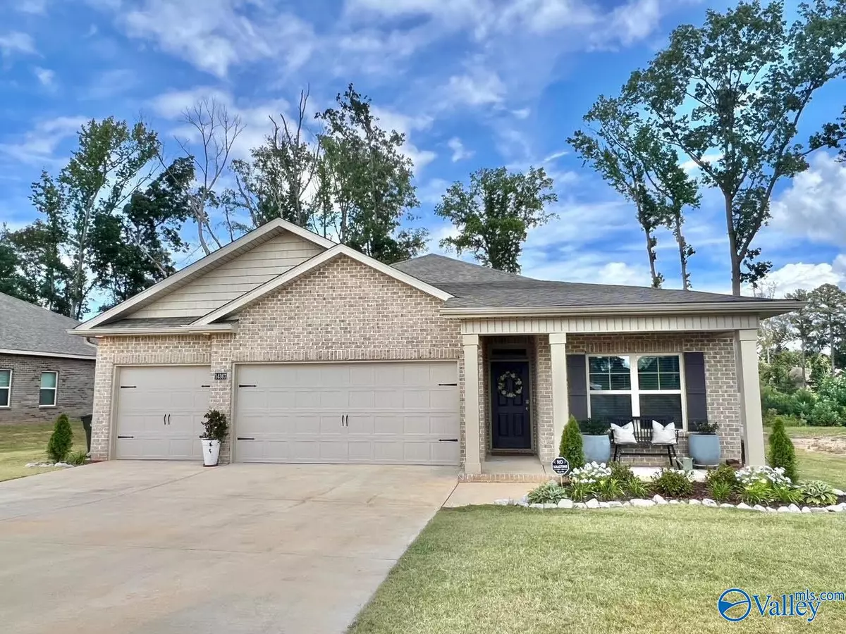 Athens, AL 35613,14367 Lannister Lane