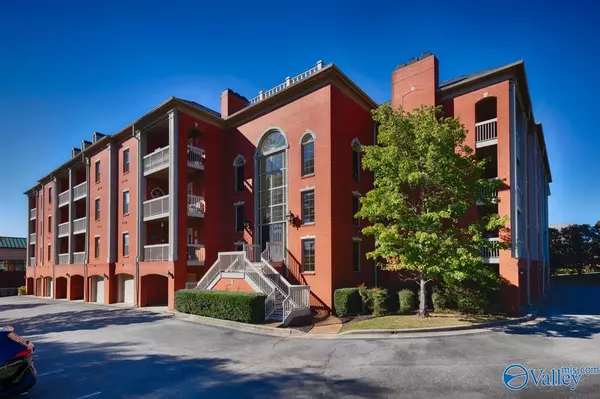 4770 Whitesburg Drive #303, Huntsville, AL 35802