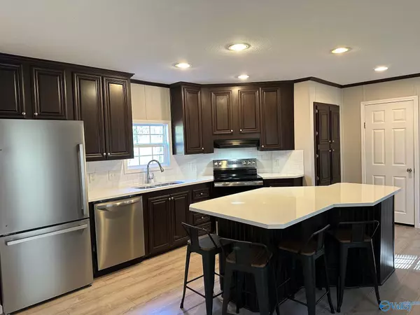 Somerville, AL 35670,22 Joyce Street