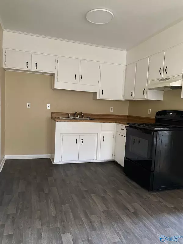 Huntsville, AL 35816,1813 Pulaski Pike