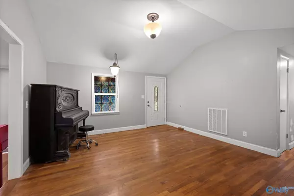 Hillsboro, AL 35643,266 County Road 455