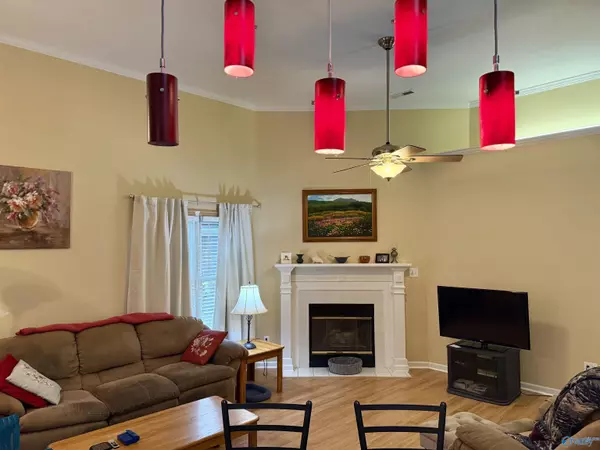 Decatur, AL 35603,3122 Navajo Drive SE