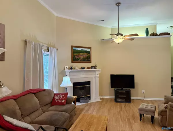 Decatur, AL 35603,3122 Navajo Drive SE