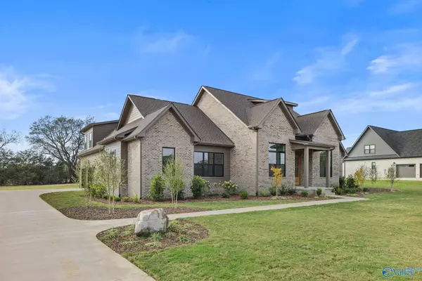 Florence, AL 35634,166 Randal Lane