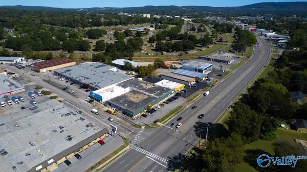 Huntsville, AL 35816,3016-3020 University Drive