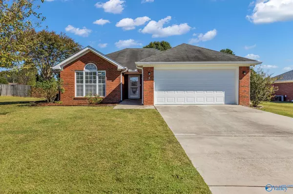 18689 Belmont Circle, Athens, AL 35613