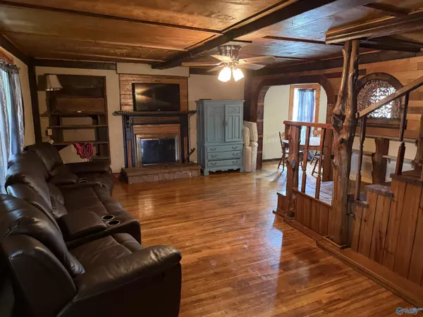 New Market, AL 35761,858 Steele Lane