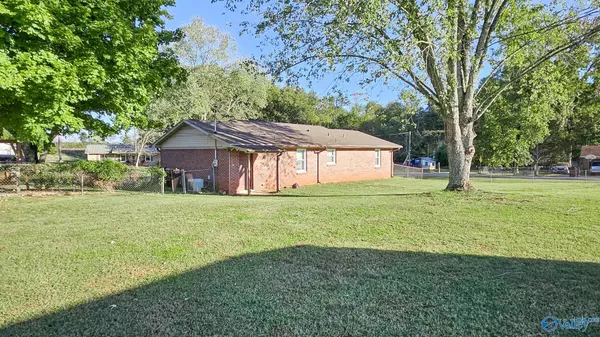 Athens, AL 35611,16585 Neely Hill Loop