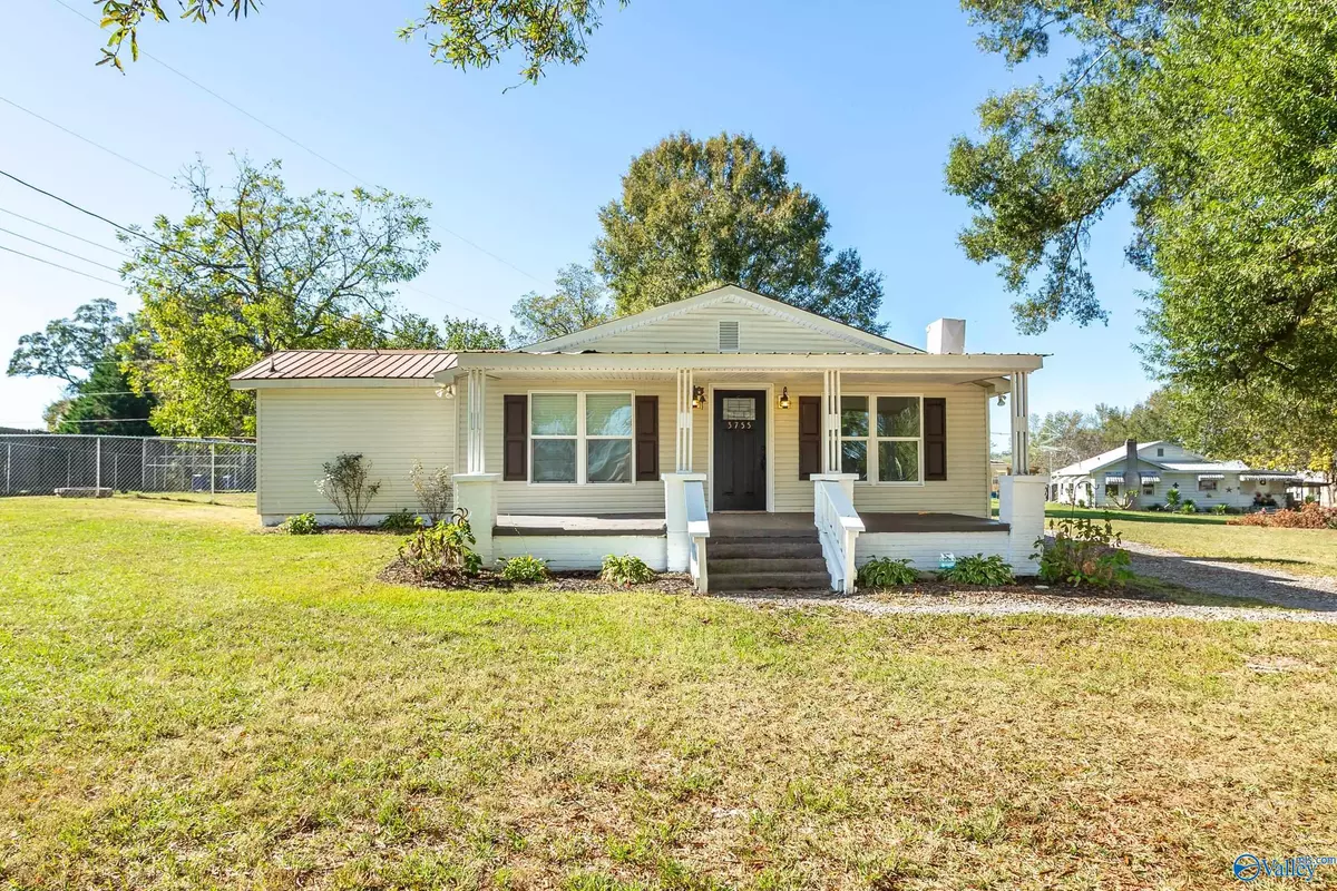 Hokes Bluff, AL 35903,3755 Old US Hwy 278 E