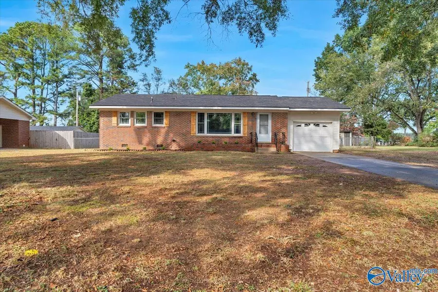 1318 Sheraton Road SE, Decatur, AL 35603