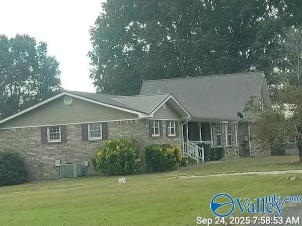 Hokes Bluff, AL 35903,525 Riverwood Drive