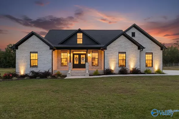 44 Krimson Circle, Albertville, AL 35951