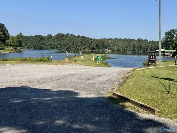 Oneonta, AL 35121,15 Sunset Strip