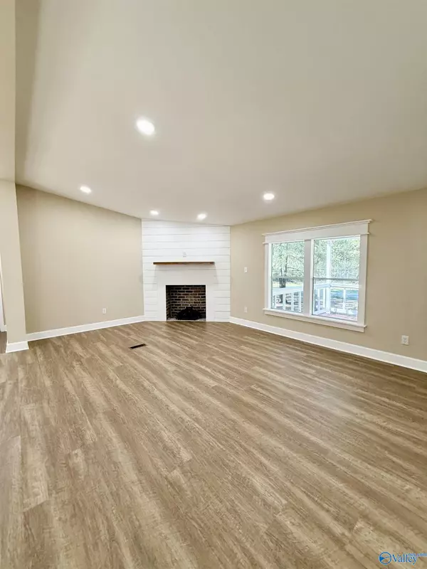 Altoona, AL 35952,4343 Fairview Cove Road