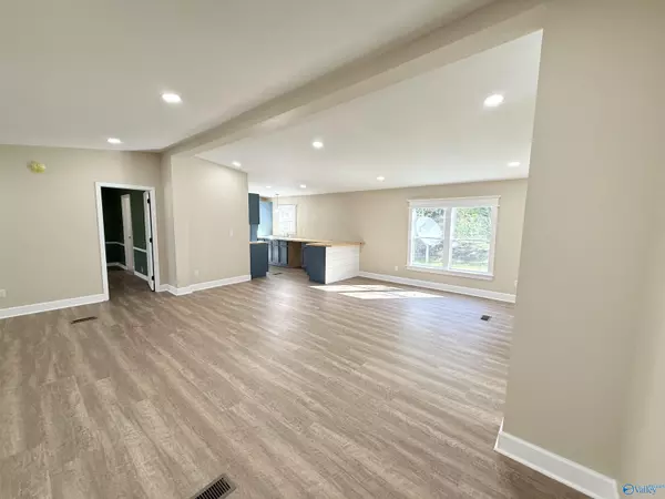 Altoona, AL 35952,4343 Fairview Cove Road