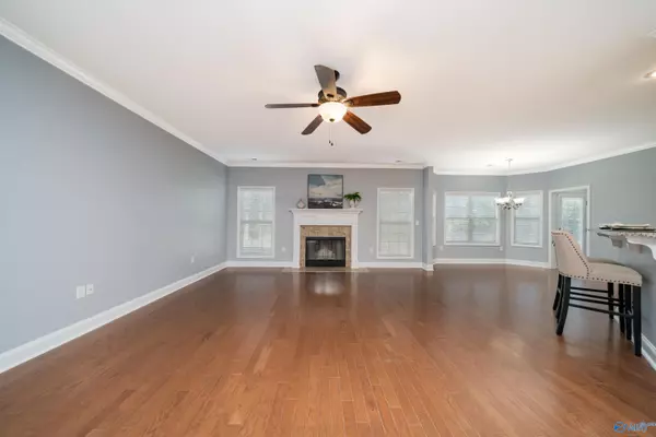 Owens Cross Roads, AL 35763,7309 Sanctuary Cove Drive SE