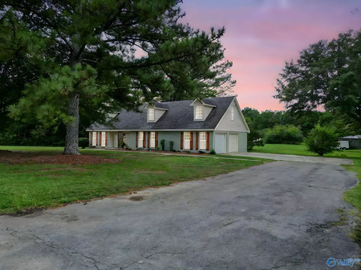 Hartselle, AL 35640,233 Shaw Road