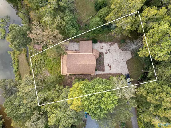 Killen, AL 35645,215 County Road 404