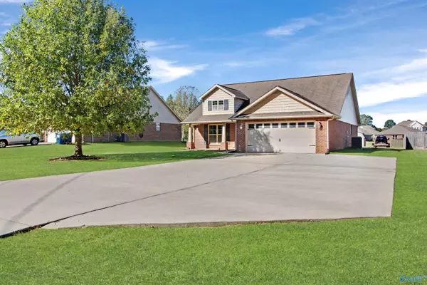 Harvest, AL 35749,5058 Old Railroad Bed Road