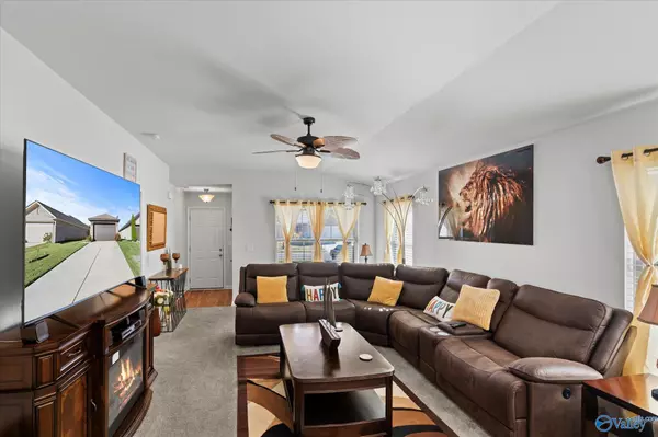 Owens Cross Roads, AL 35763,102 Winstead Circle