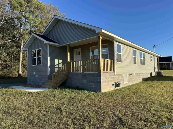 92 Mccurdy Drive, Henagar, AL 35978