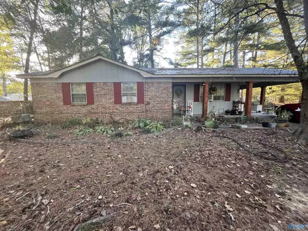 114 Henley Street, Albertville, AL 35951