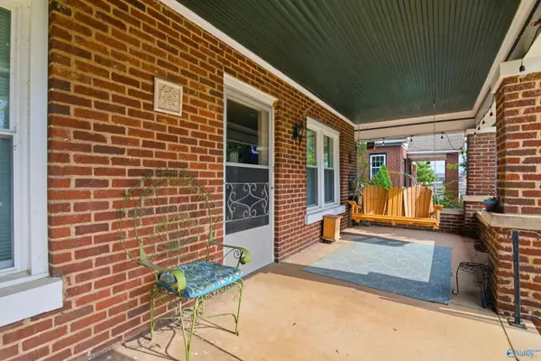 Florence, AL 35630,218 W Spring Street