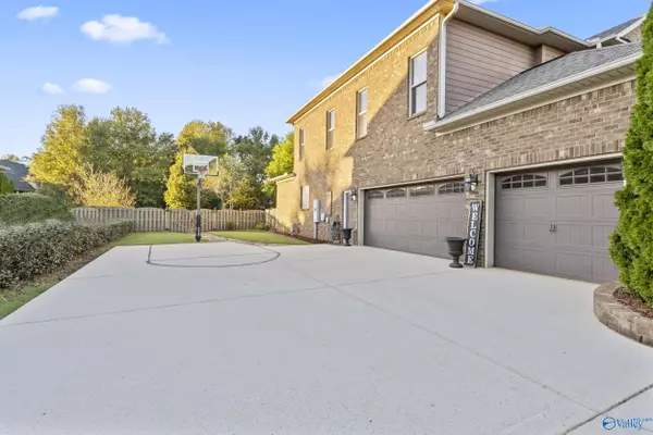 Huntsville, AL 35824,6 September Lane