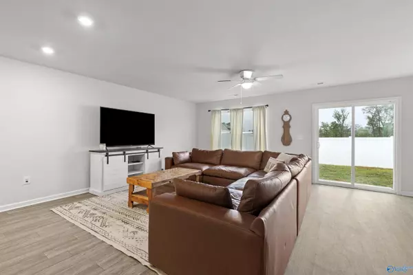 Cullman, AL 35058,301 County Road 1700