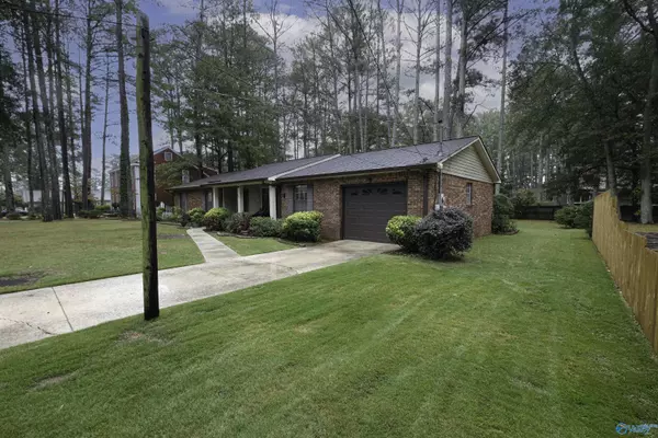 Decatur, AL 35603,803 Long Bow Drive SW