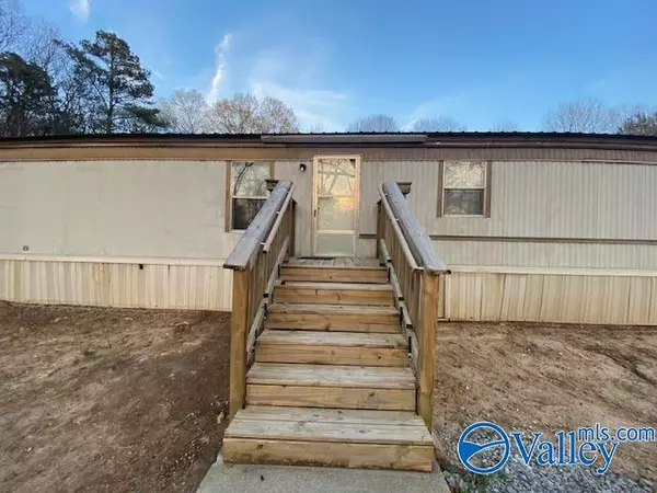 213 Hurricane Creek Road, Gurley, AL 35748